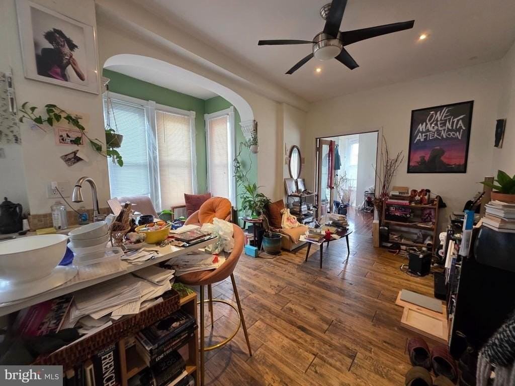4043 Spring Garden St - Photo 3 of 11