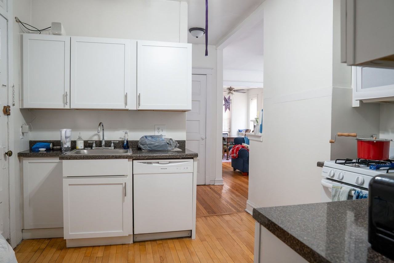 3657 N Bosworth Ave #1 - Photo 6 of 18