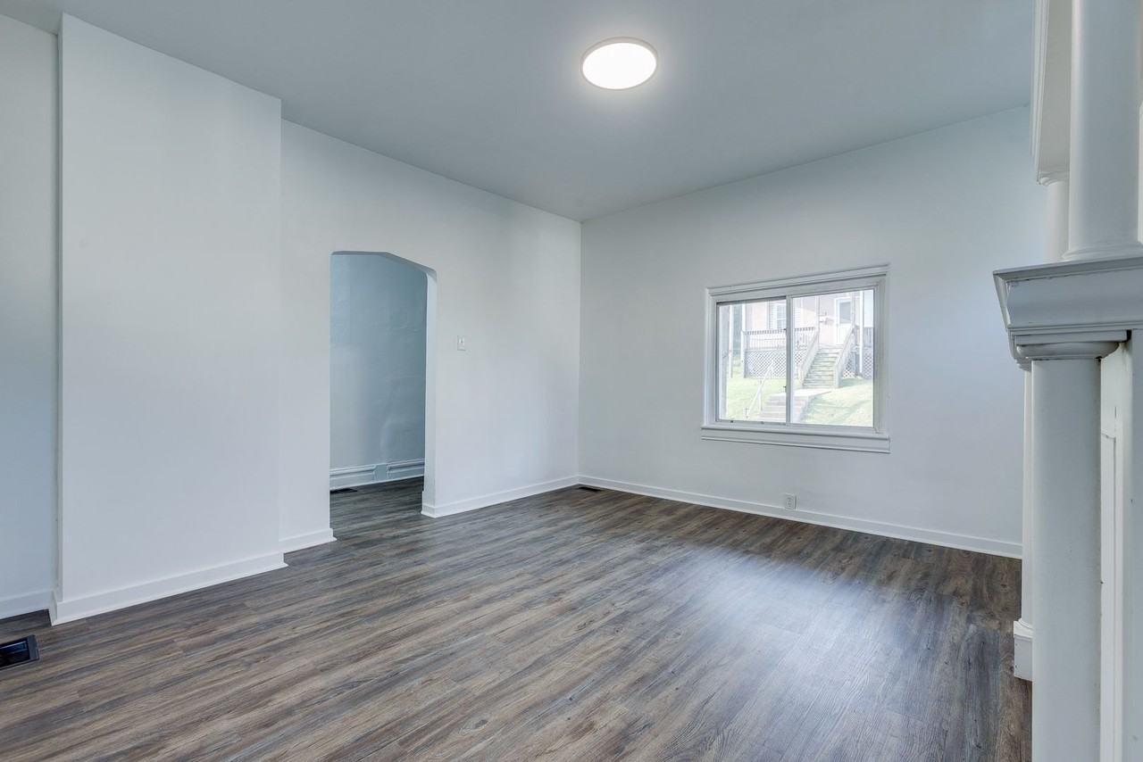 623 Lillian St - Photo 7 of 43