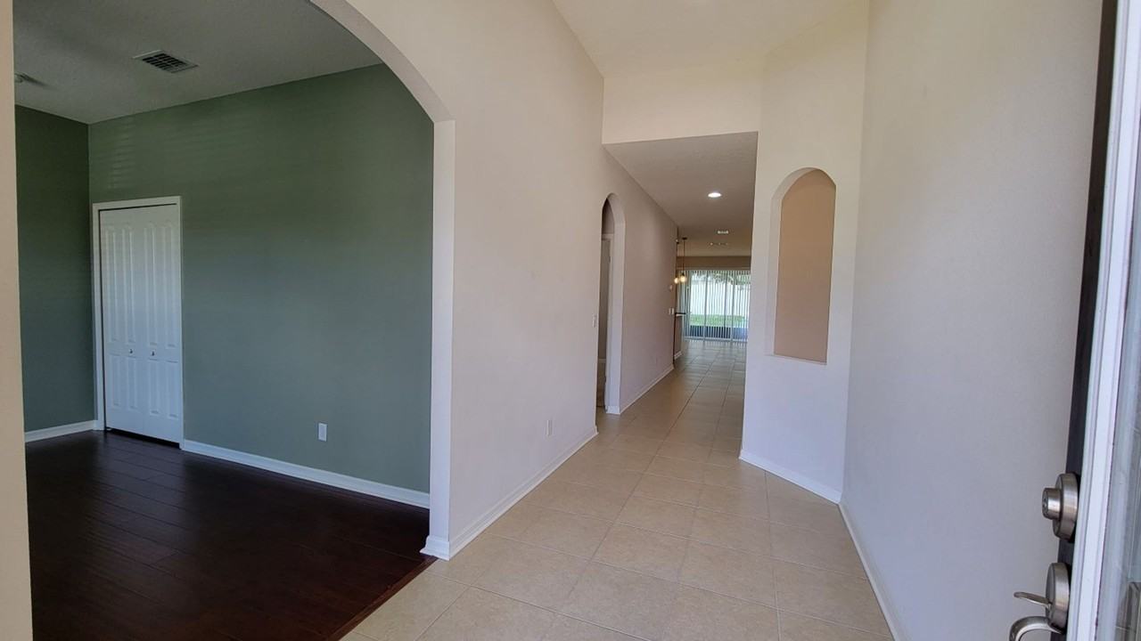 2229 Valterra Vista Way - Photo 2 of 28