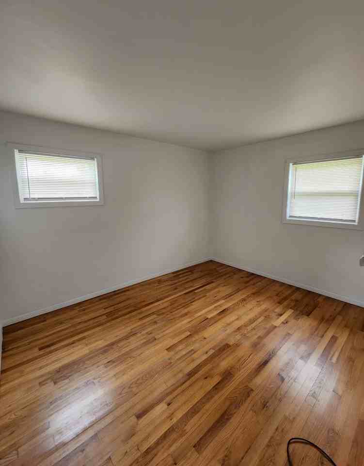 2236 Corbett Ave - Photo 5 of 10