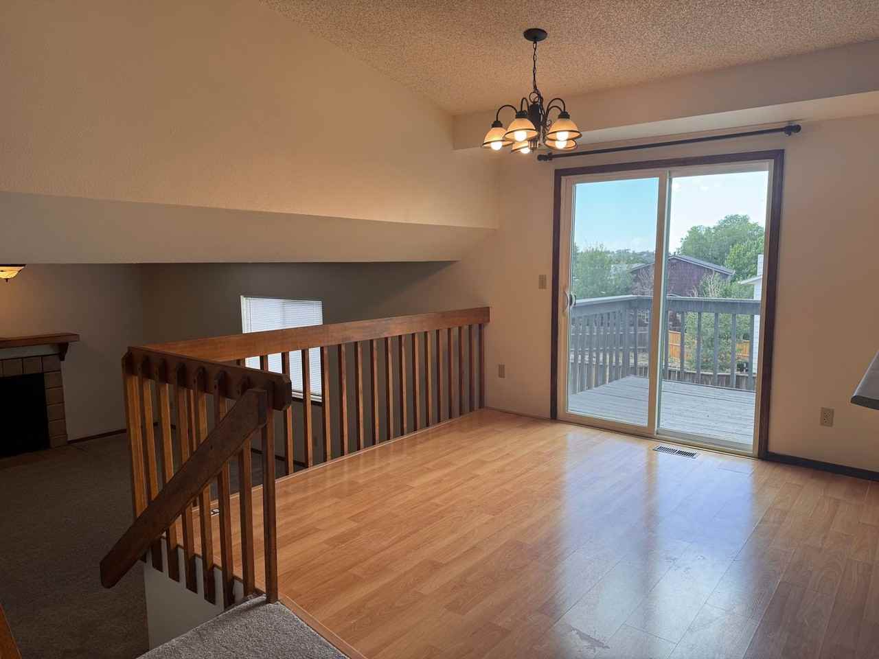 3827 Glenhurst St - Photo 5 of 19