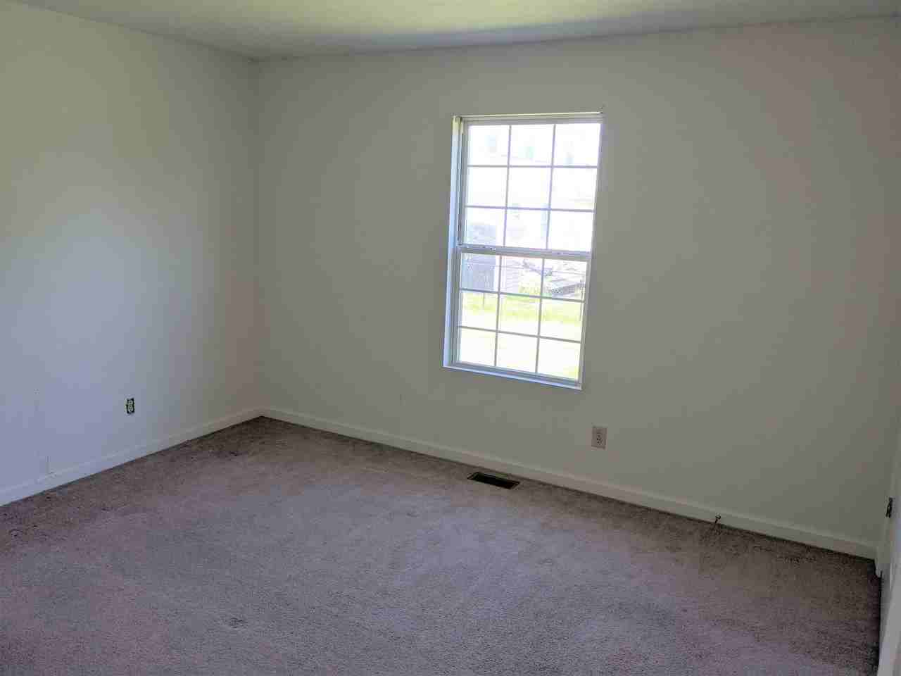 2125 Galaxy Dr - Photo 7 of 10
