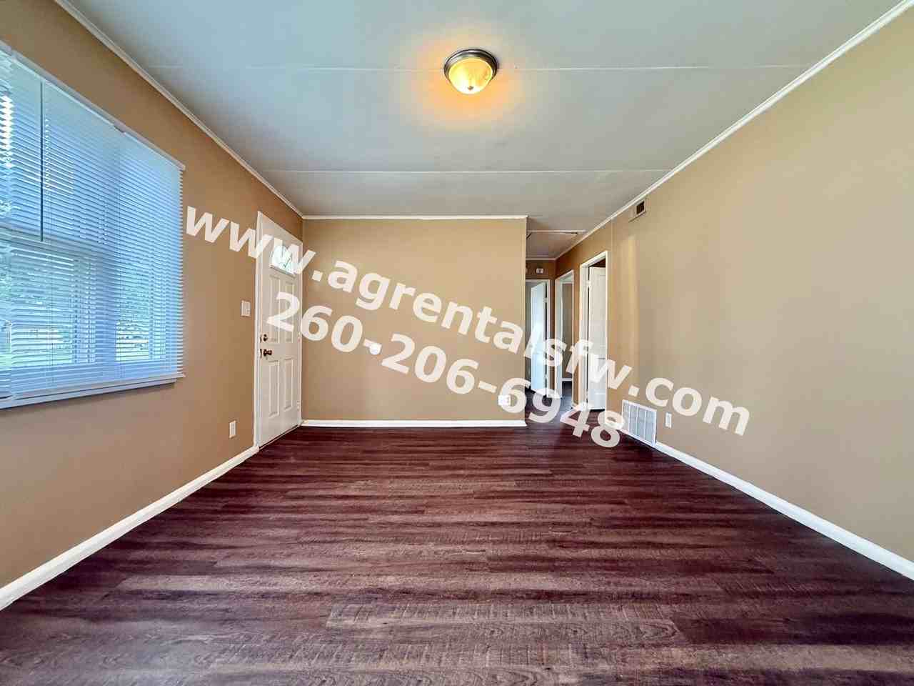 4920 Oliver St - Photo 3 of 13