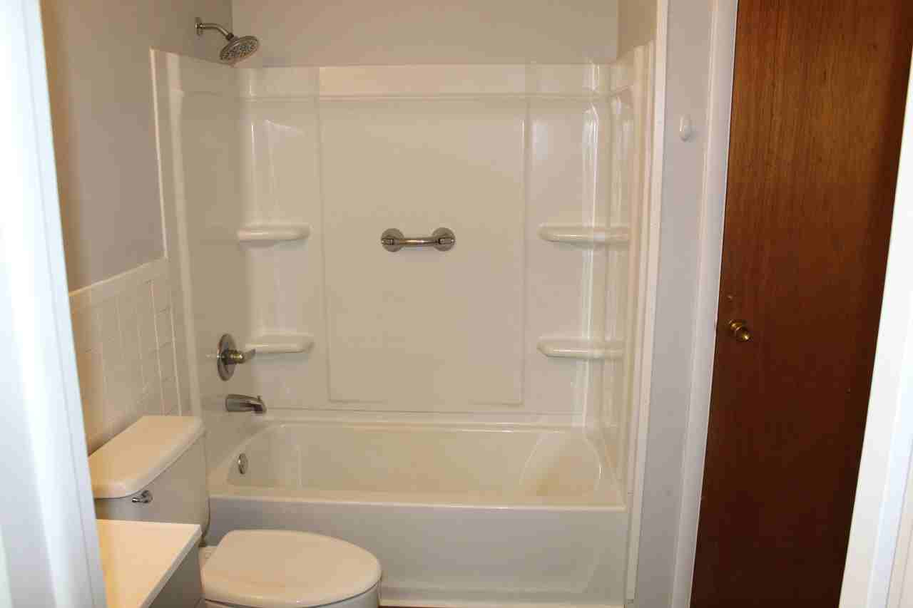 90 Poplar Grove Dr - Photo 7 of 11