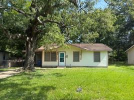 featured image of 320 W 83rd St