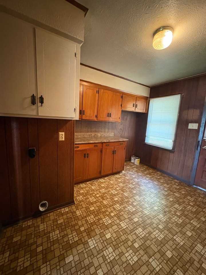 320 W 83rd St - Photo 6 of 16