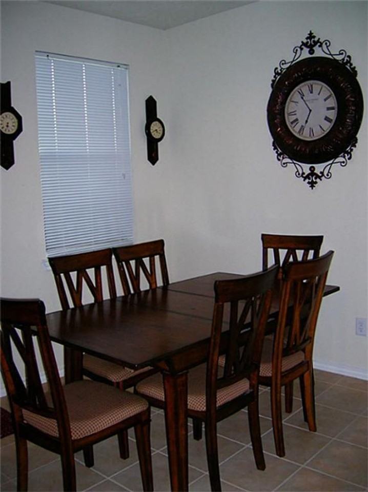 17154 Oakwood Chase Dr - Photo 3 of 7