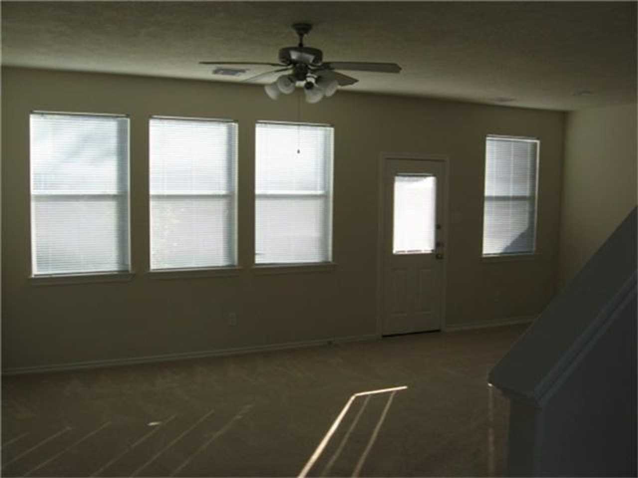 17154 Oakwood Chase Dr - Photo 4 of 7