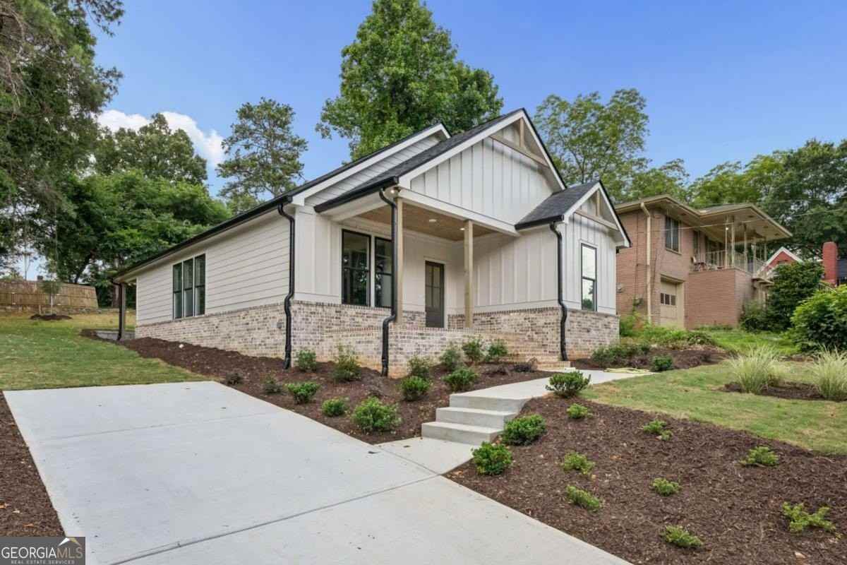 2050 Morehouse Dr Nw - Photo 2 of 25