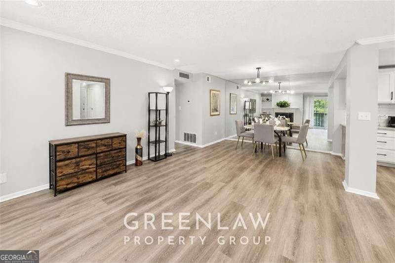 3885 Cedar Cir - Photo 3 of 17