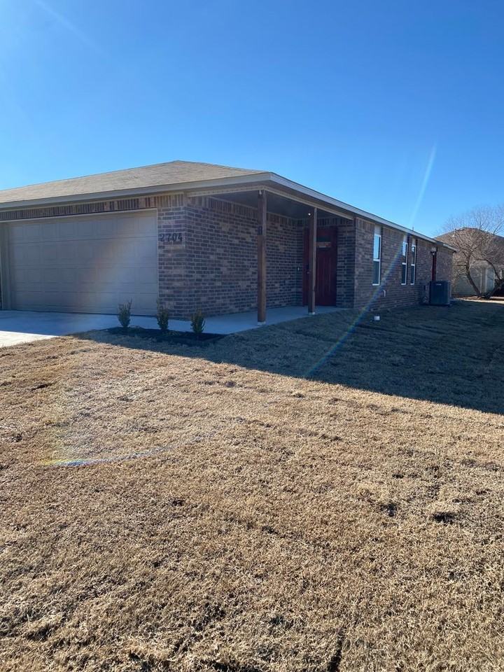 2704B Sidney Dr - Photo 4 of 20