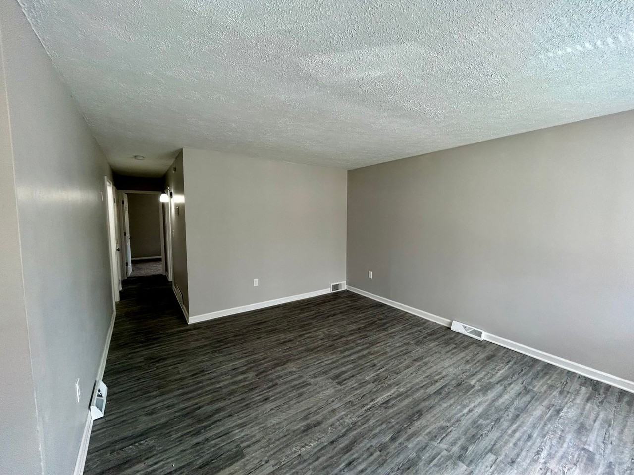5832 Childs Ave - Photo 6 of 21