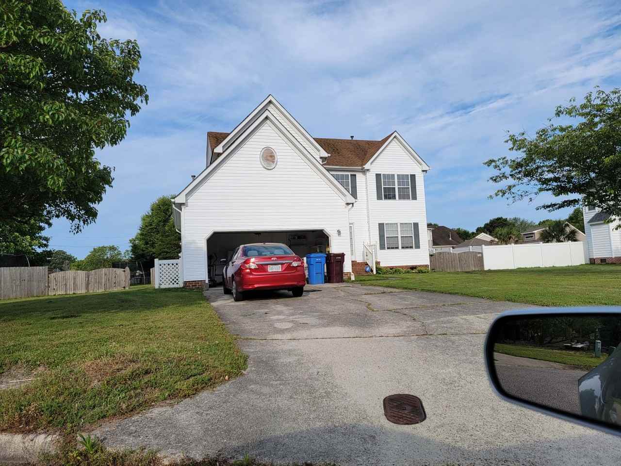 1110 Carriage Ct - Photo 4 of 25