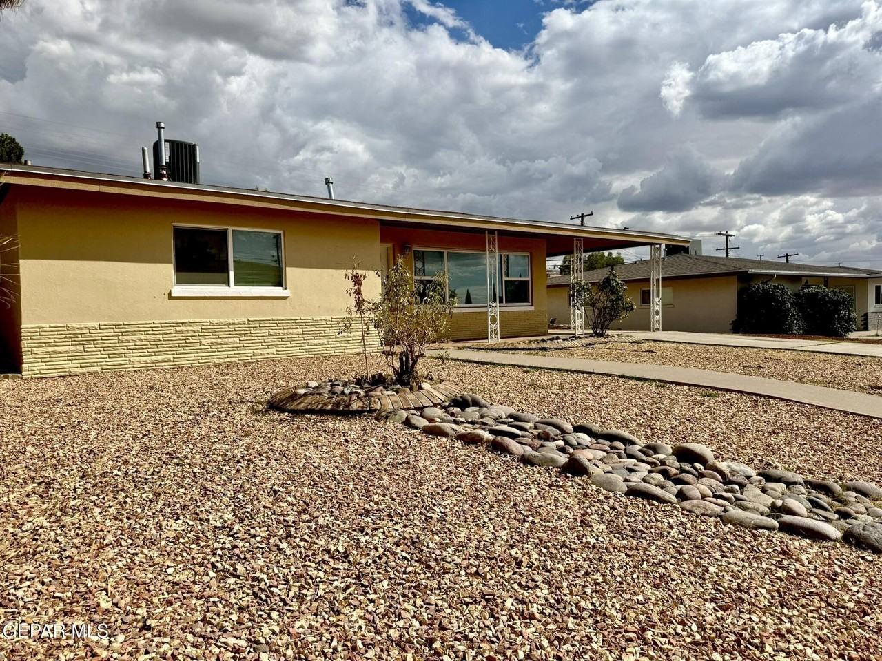 209 San Saba Rd - Photo 2 of 22