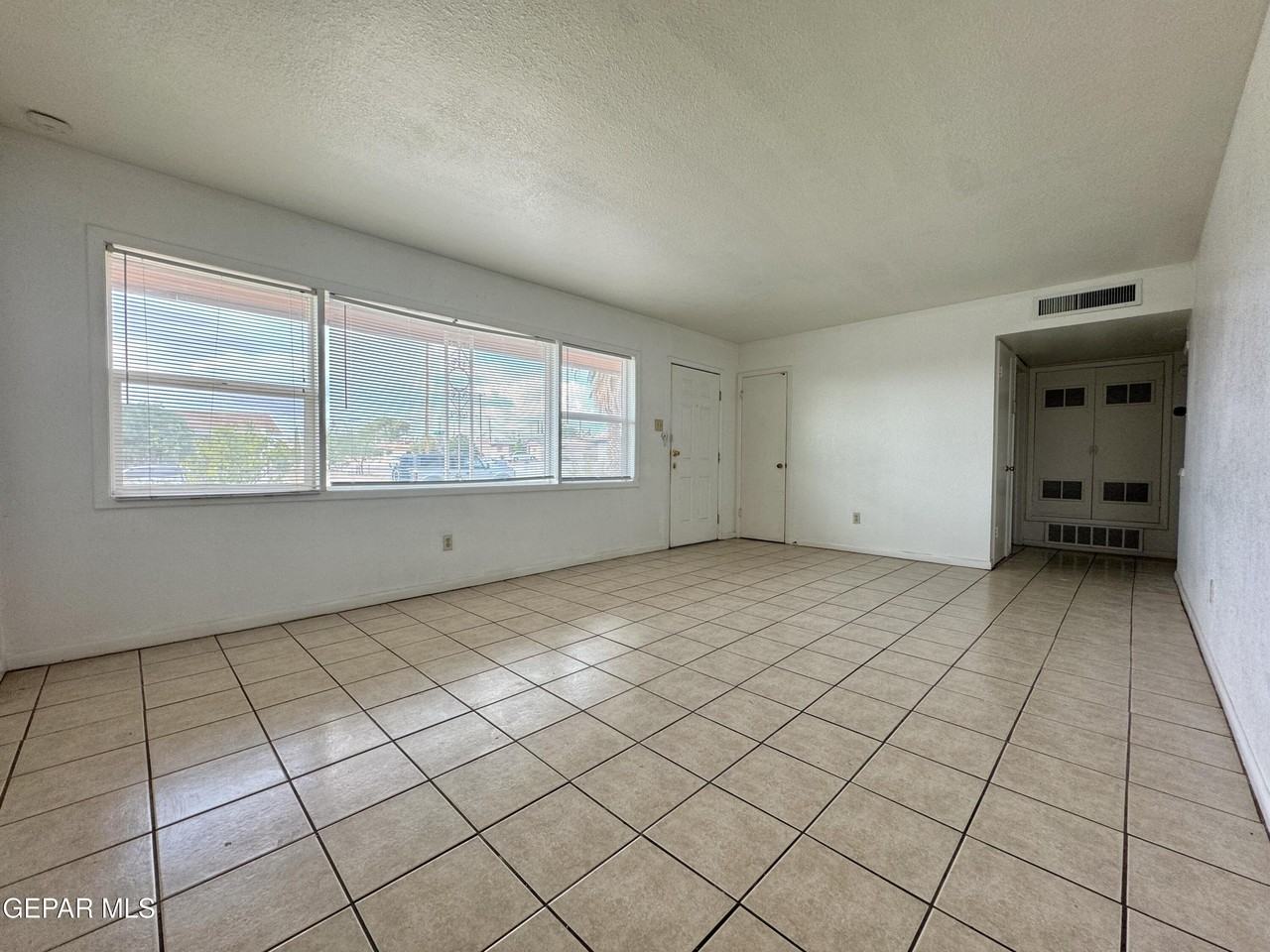 209 San Saba Rd - Photo 5 of 22