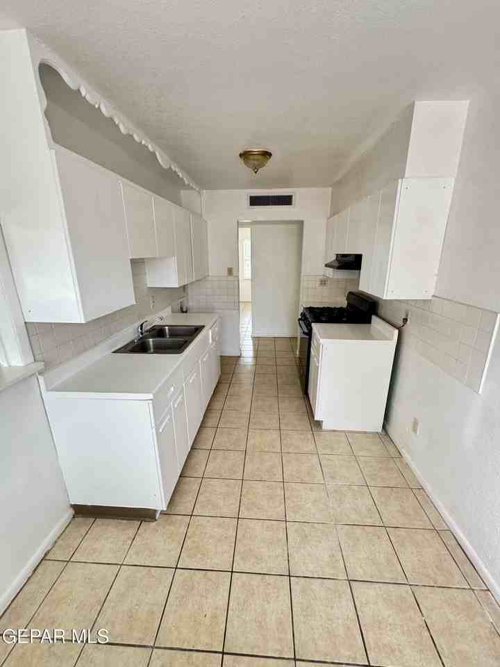 209 San Saba Rd - Photo 7 of 22