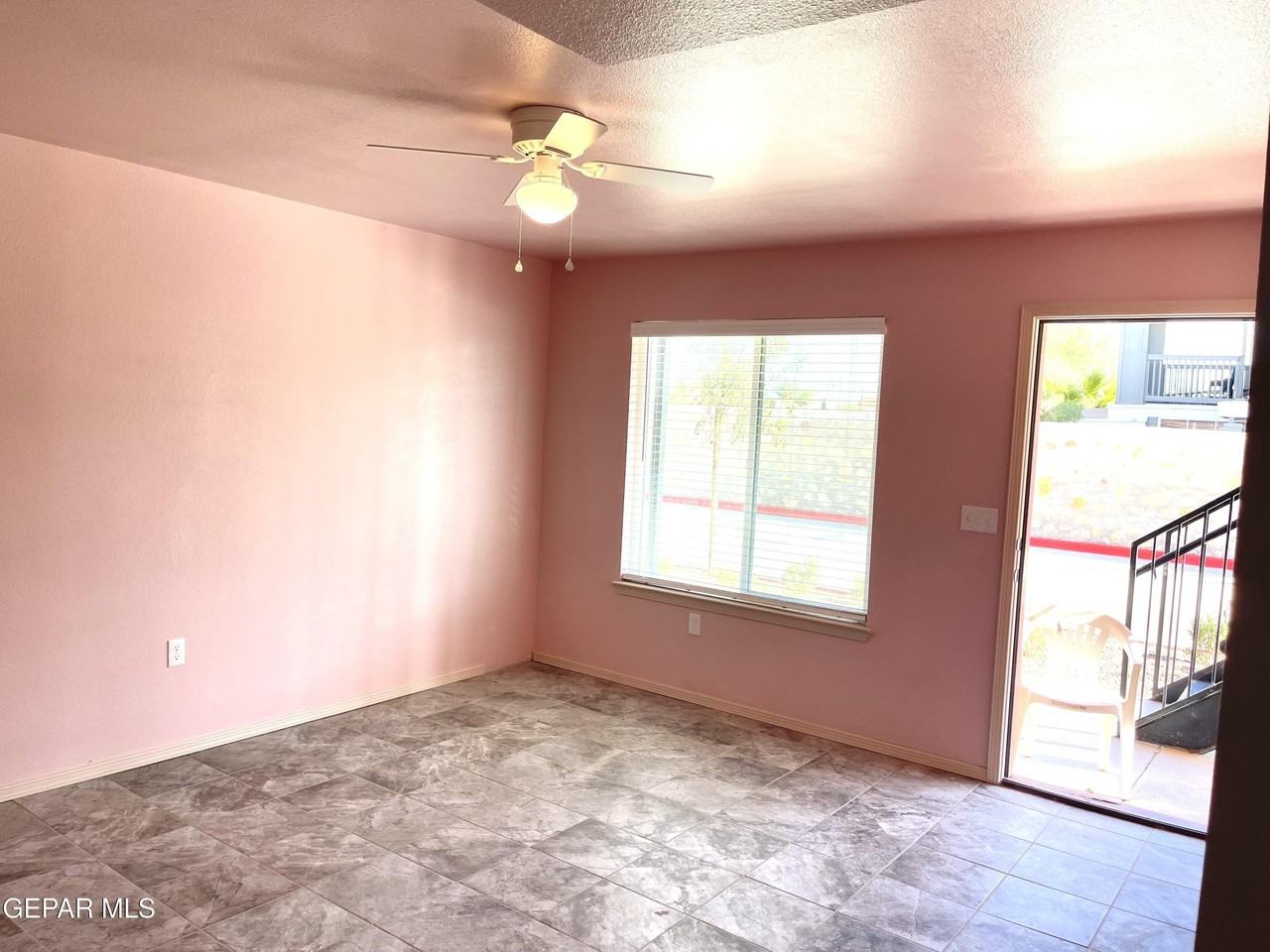 445 Gallagher St - Photo 5 of 10