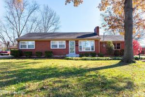 featured image of 18 Cardwell Way