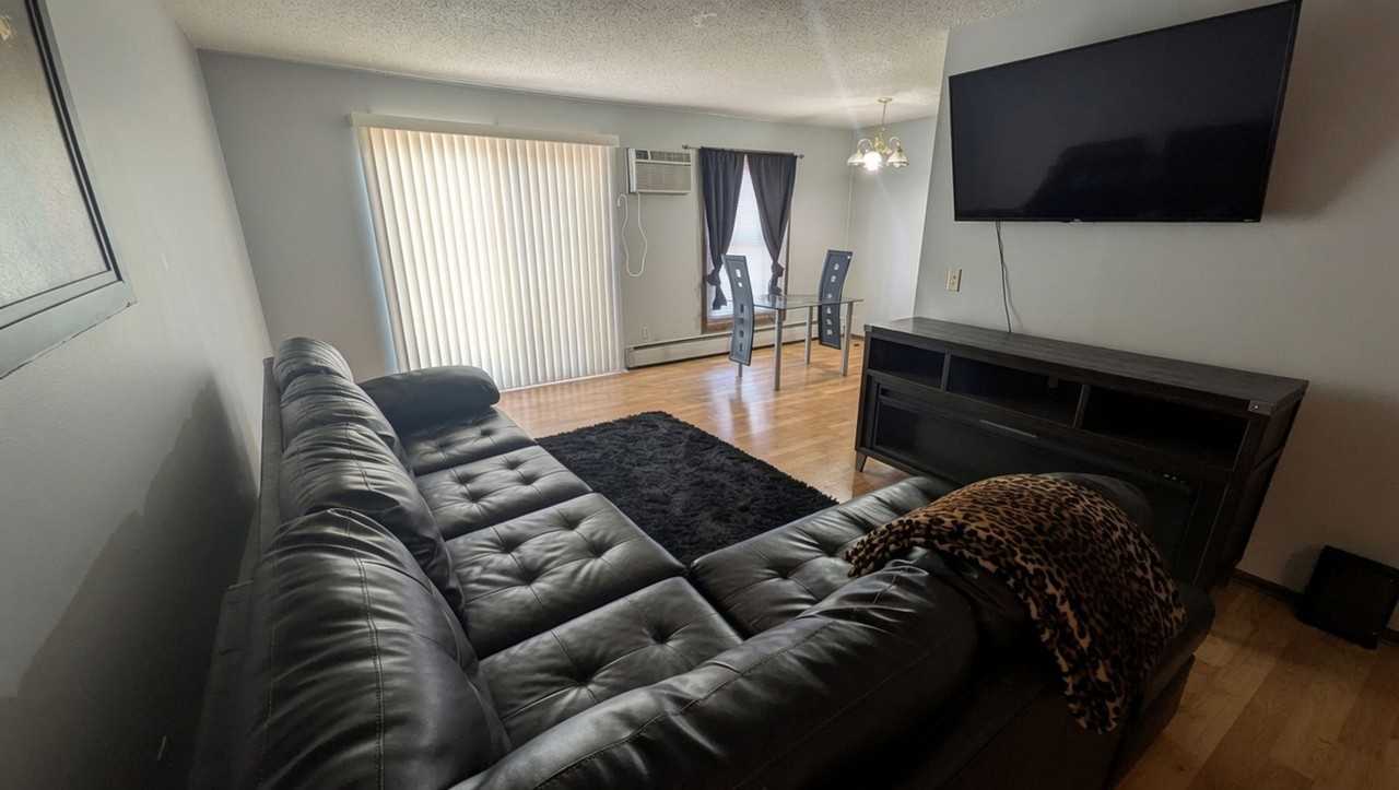747 11th Ave S #5 - Photo 2 of 9