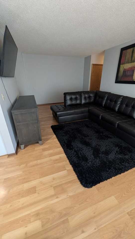 747 11th Ave S #5 - Photo 7 of 9
