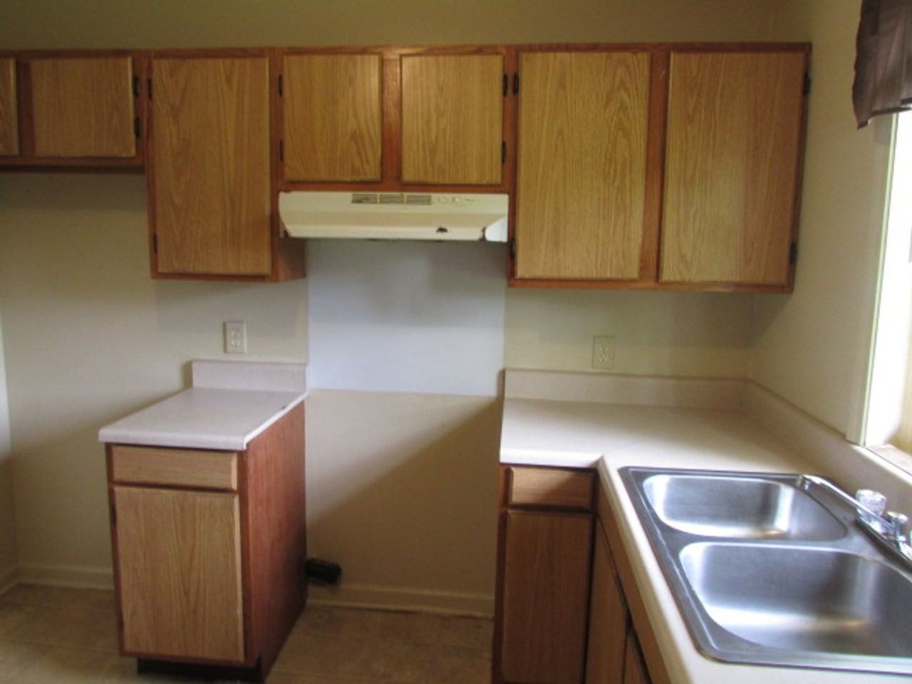 121 Dixie Dr - Photo 4 of 8