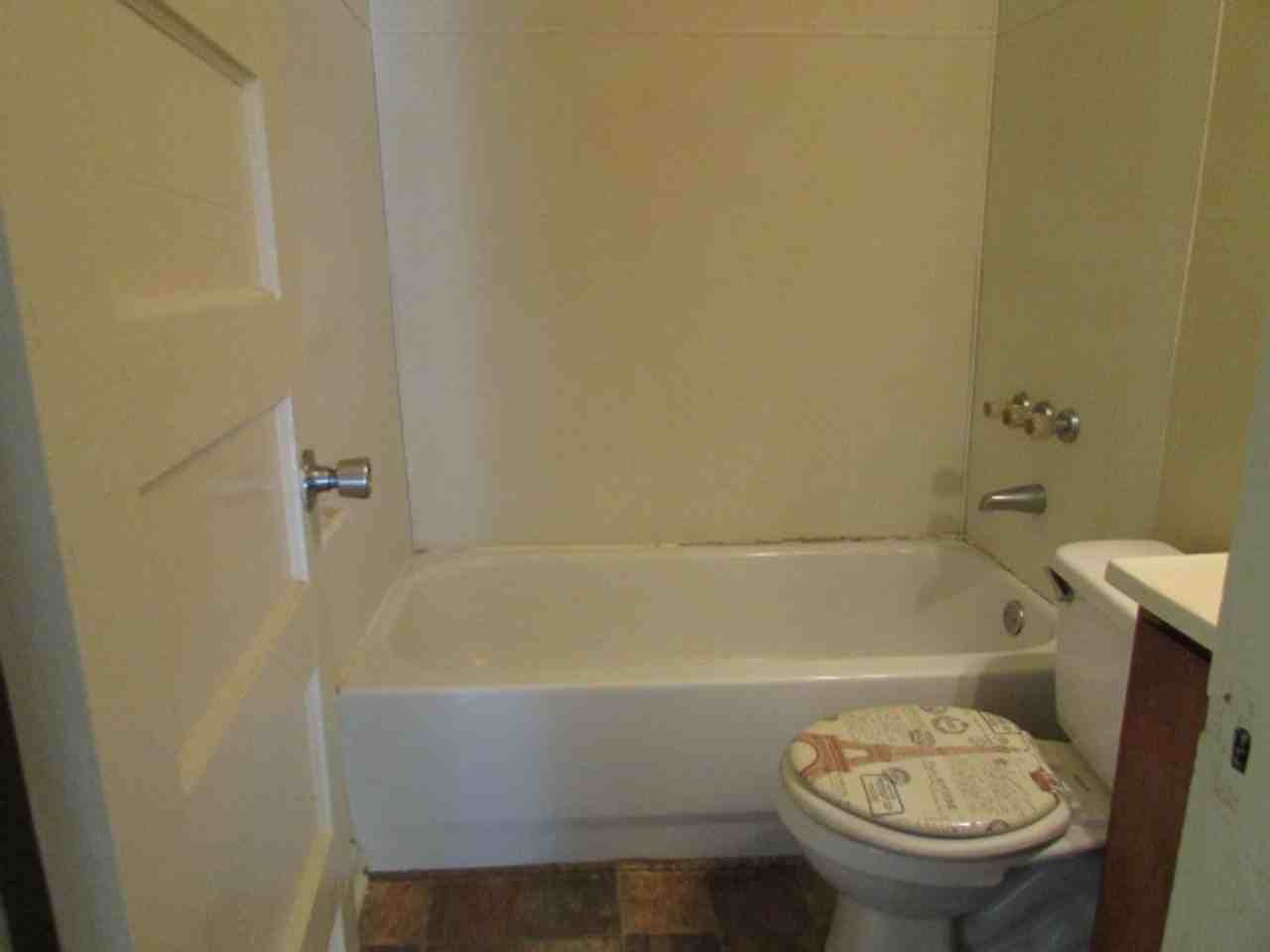 121 Dixie Dr - Photo 6 of 8