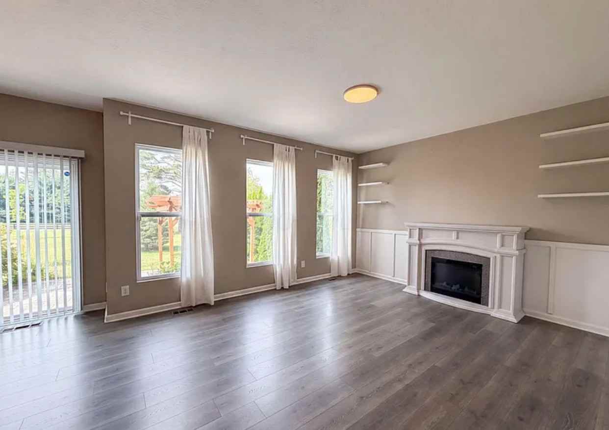 3212 Yellow Finch Way - Photo 2 of 7