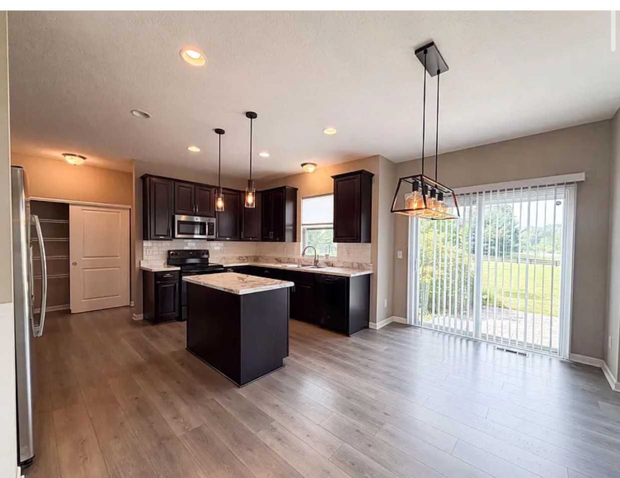 3212 Yellow Finch Way - Photo 4 of 7