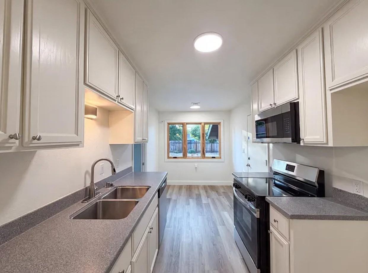 3212 Yellow Finch Way - Photo 7 of 7