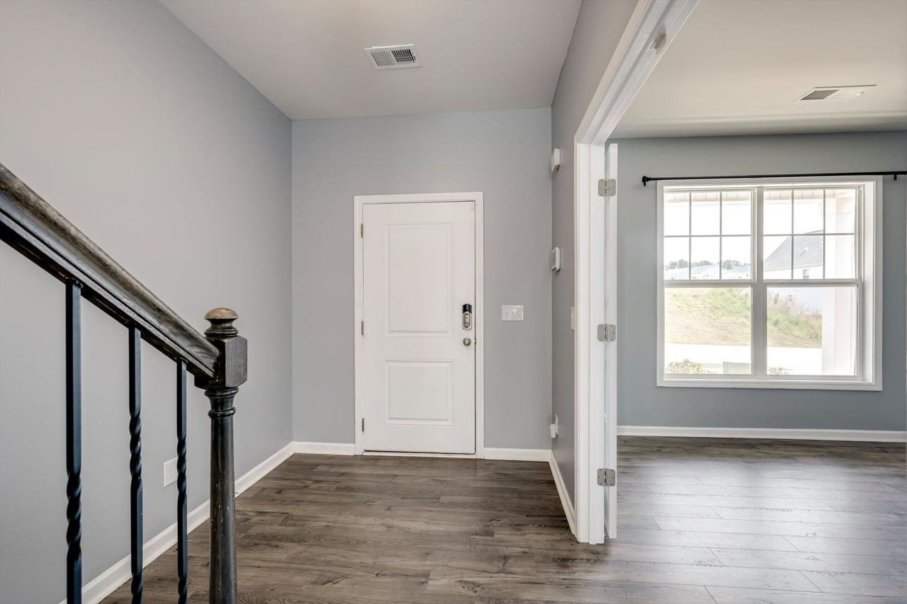6082 High Top Ln - Photo 4 of 42