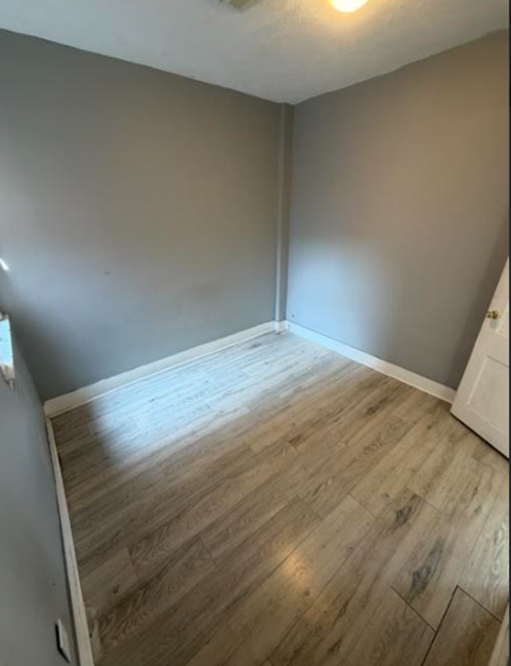 9704 Lorain Ave - Photo 2 of 4