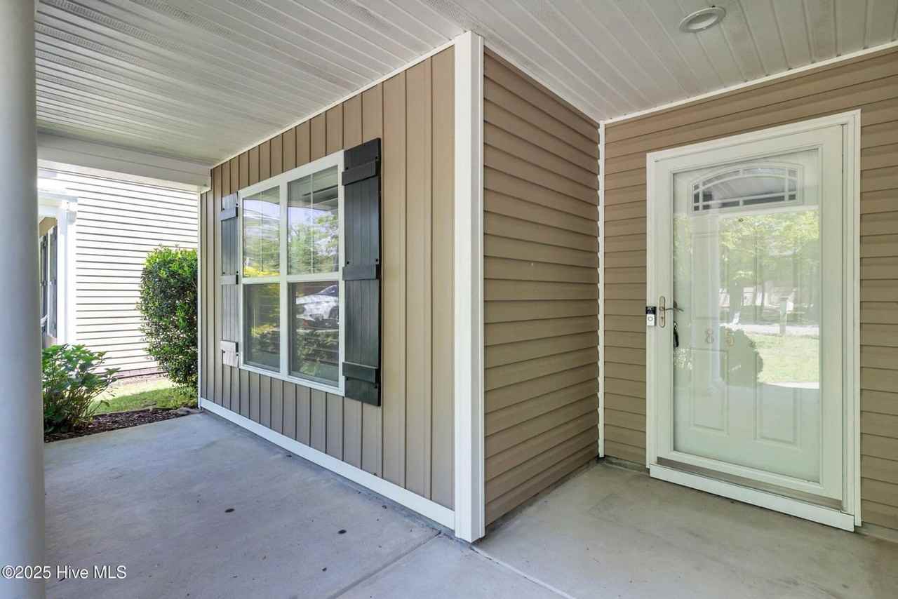 8530 Jadewood Dr - Photo 3 of 35