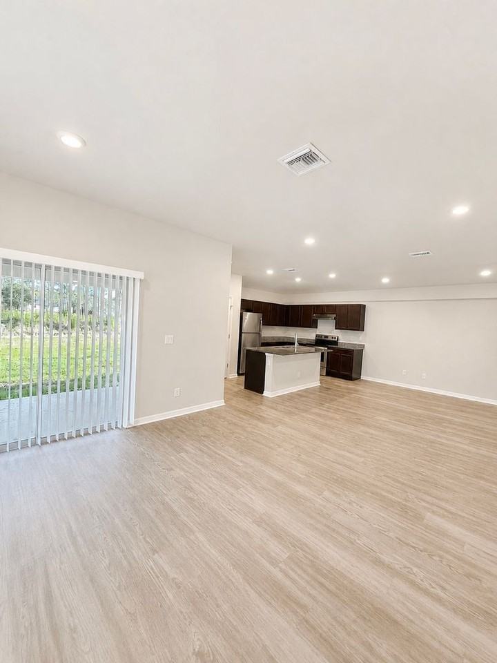 361 Greenbriar Blvd - Photo 2 of 26