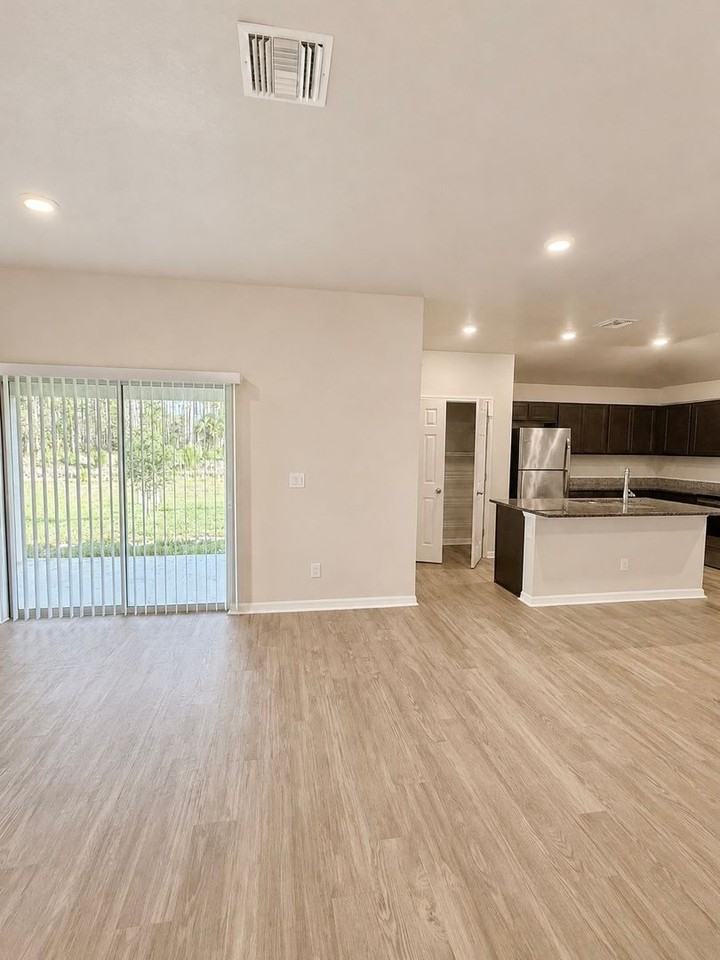 361 Greenbriar Blvd - Photo 4 of 26