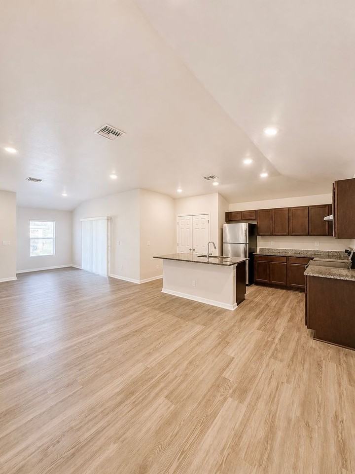 361 Greenbriar Blvd - Photo 7 of 26
