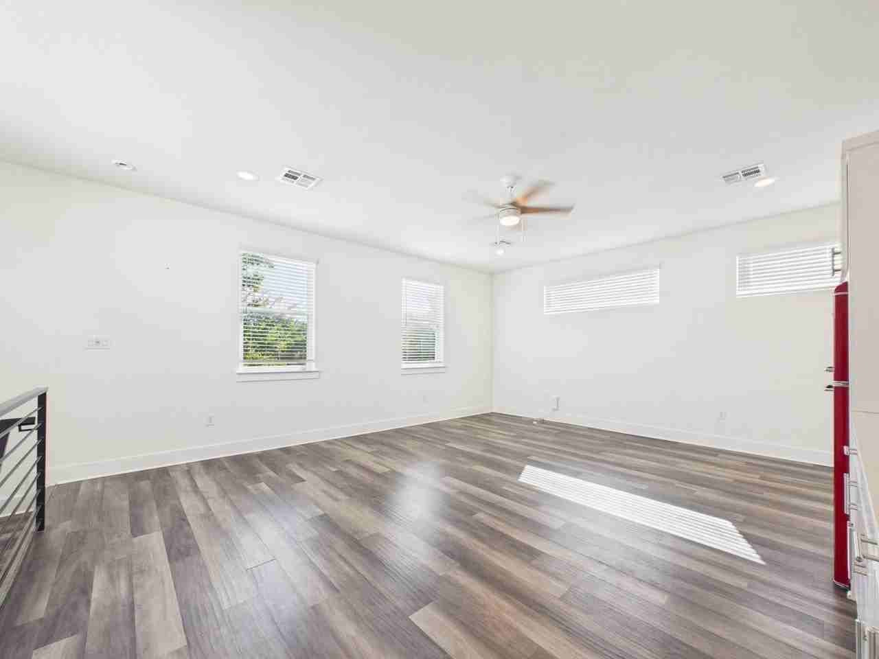 6508 Santos St - Photo 6 of 23