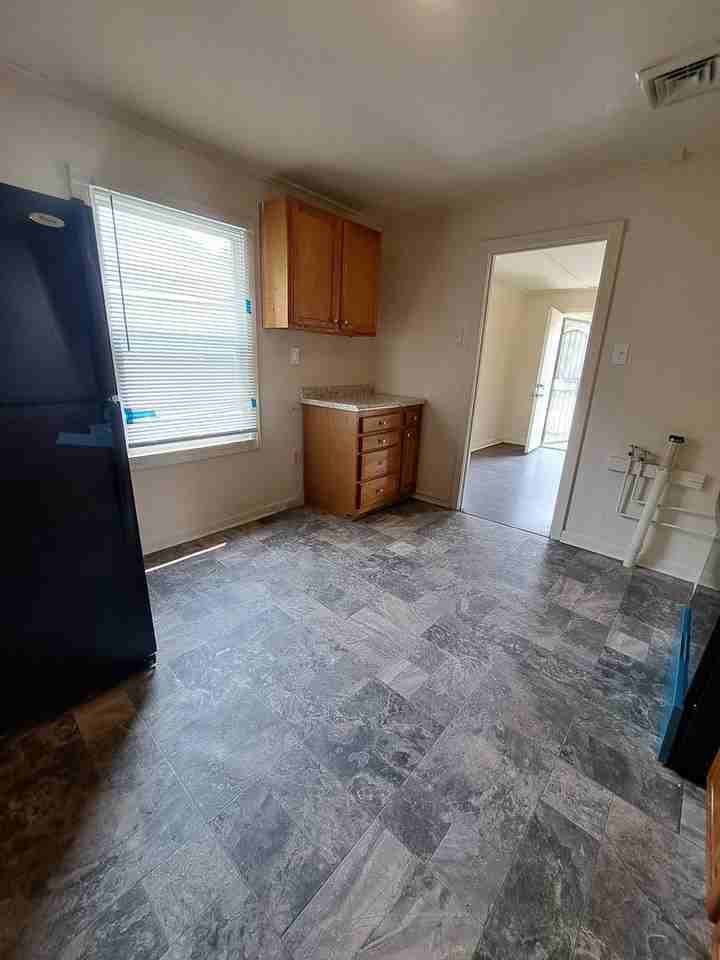 387 Carver Cir - Photo 3 of 8