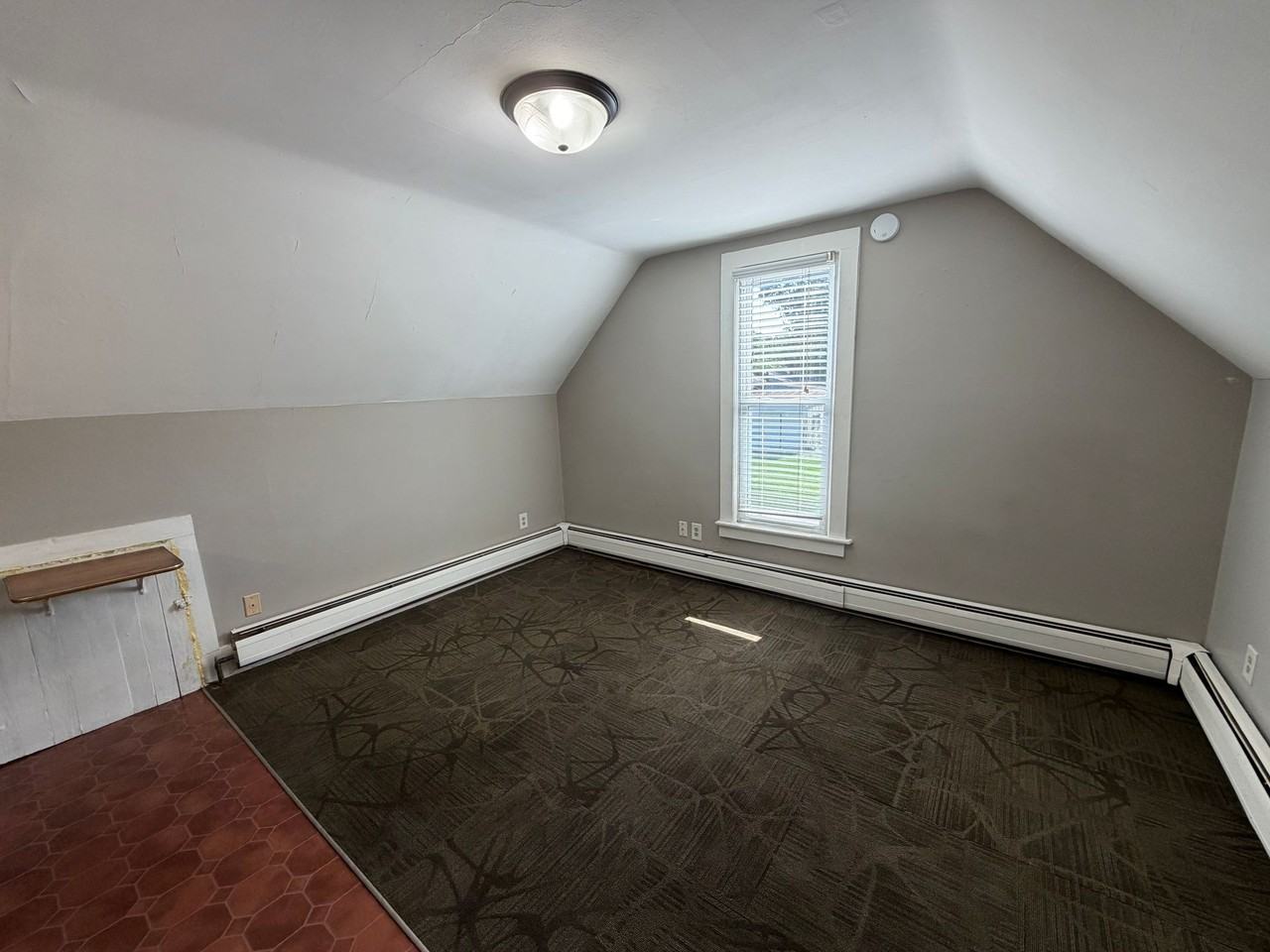 401 1/2 Queen St - Photo 3 of 12