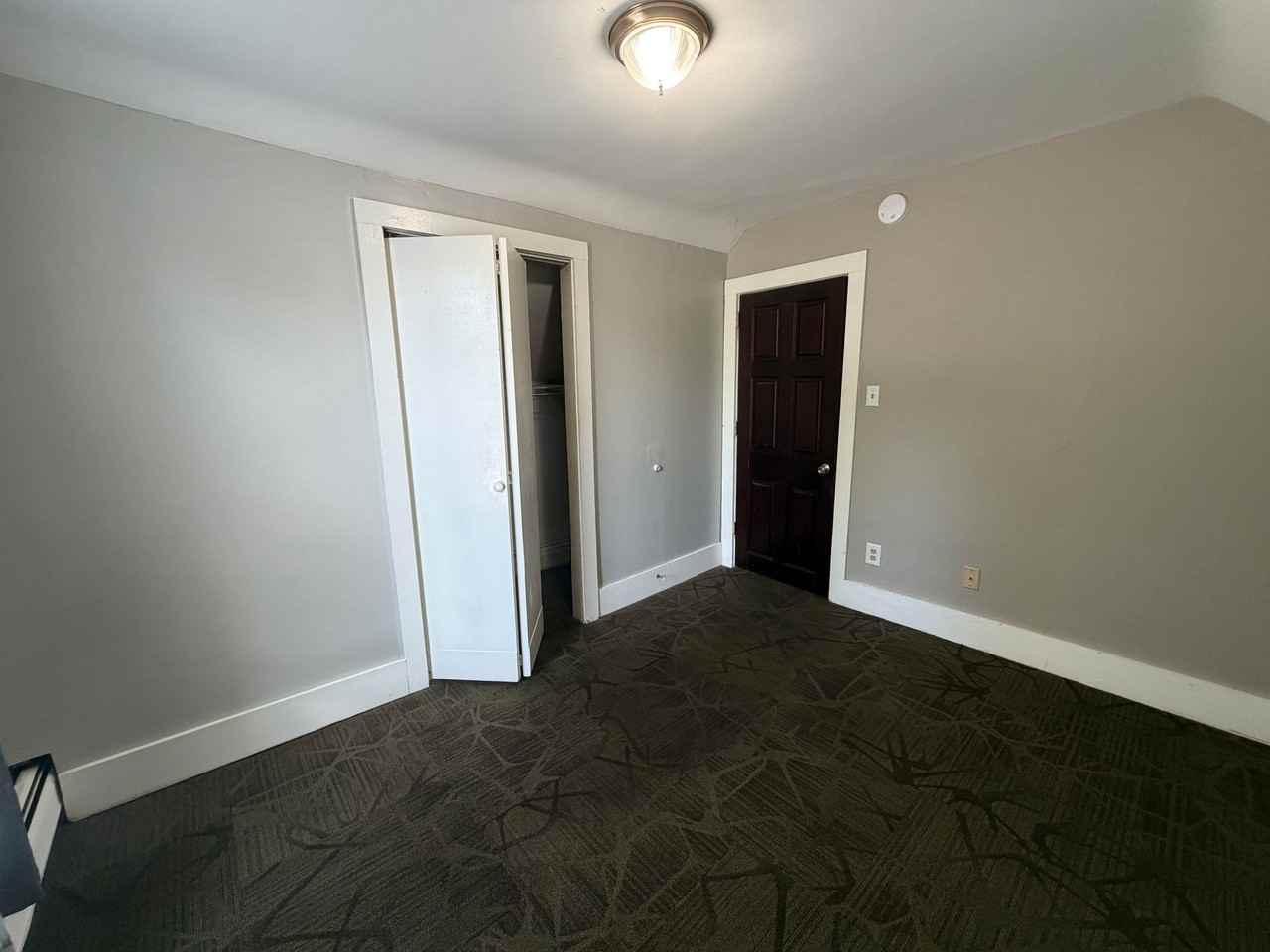 401 1/2 Queen St - Photo 7 of 12