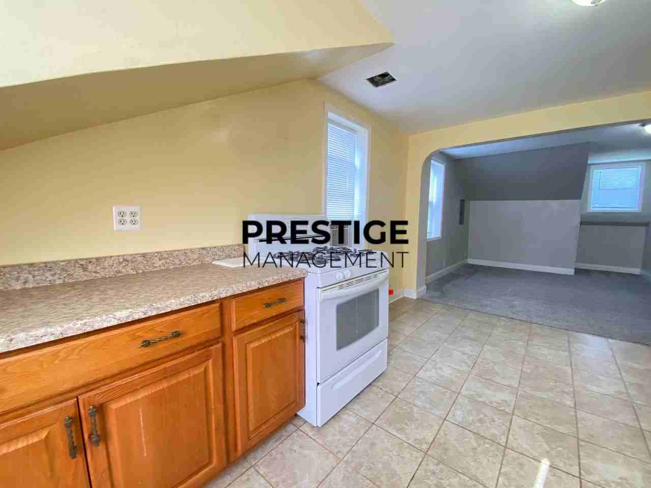7709 Taft St #3 - Photo 4 of 10
