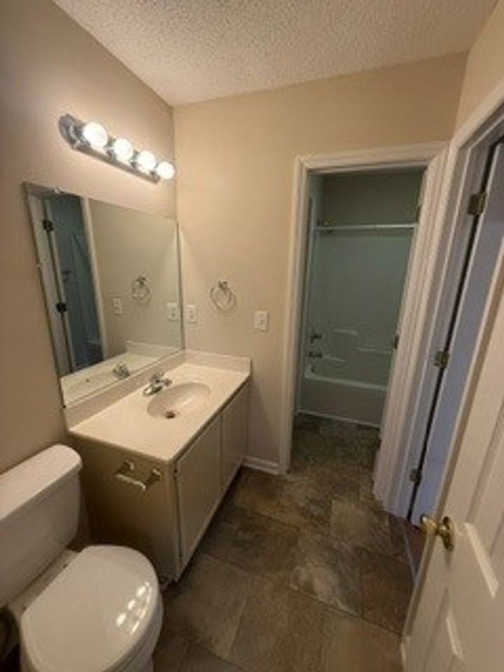 1819 Saddlewood Ct #B - Photo 7 of 7
