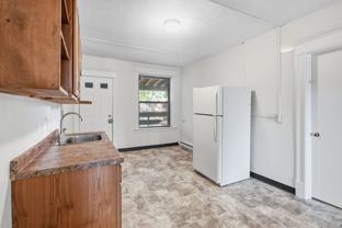 1447 Dwight St - Photo 1 of 1