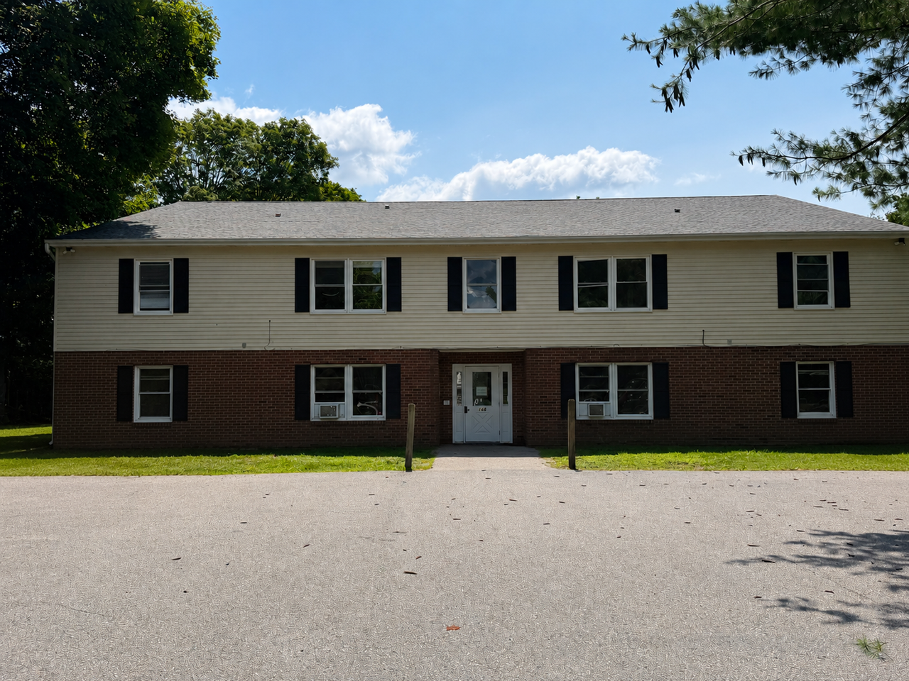 168 West Thames St - Photo 6 of 39