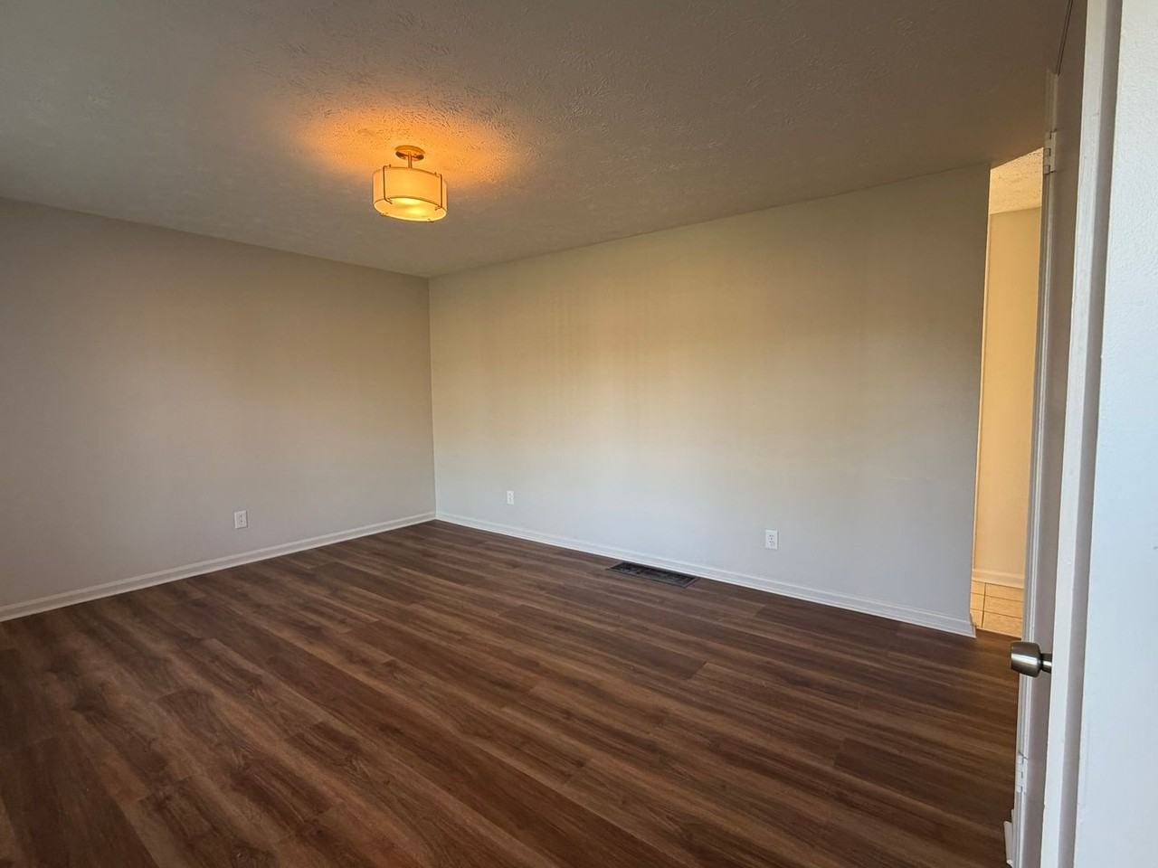 2120 Sage Rd - Photo 2 of 19