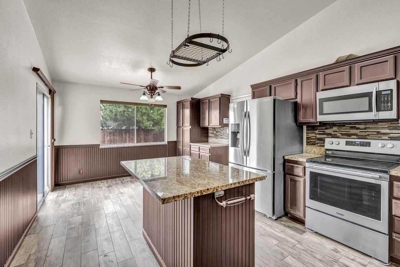17575 Parrot Dr - Photo 3 of 49