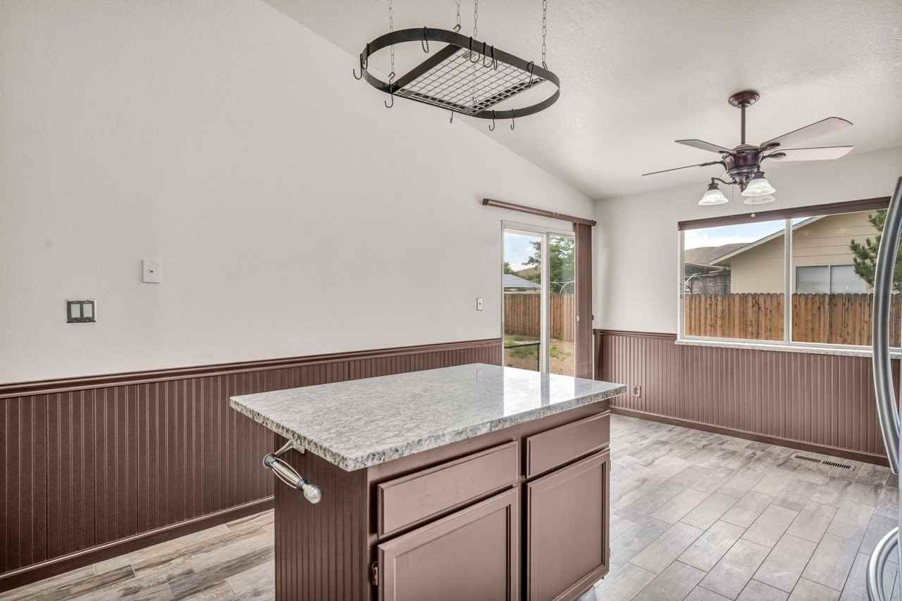 17575 Parrot Dr - Photo 6 of 49