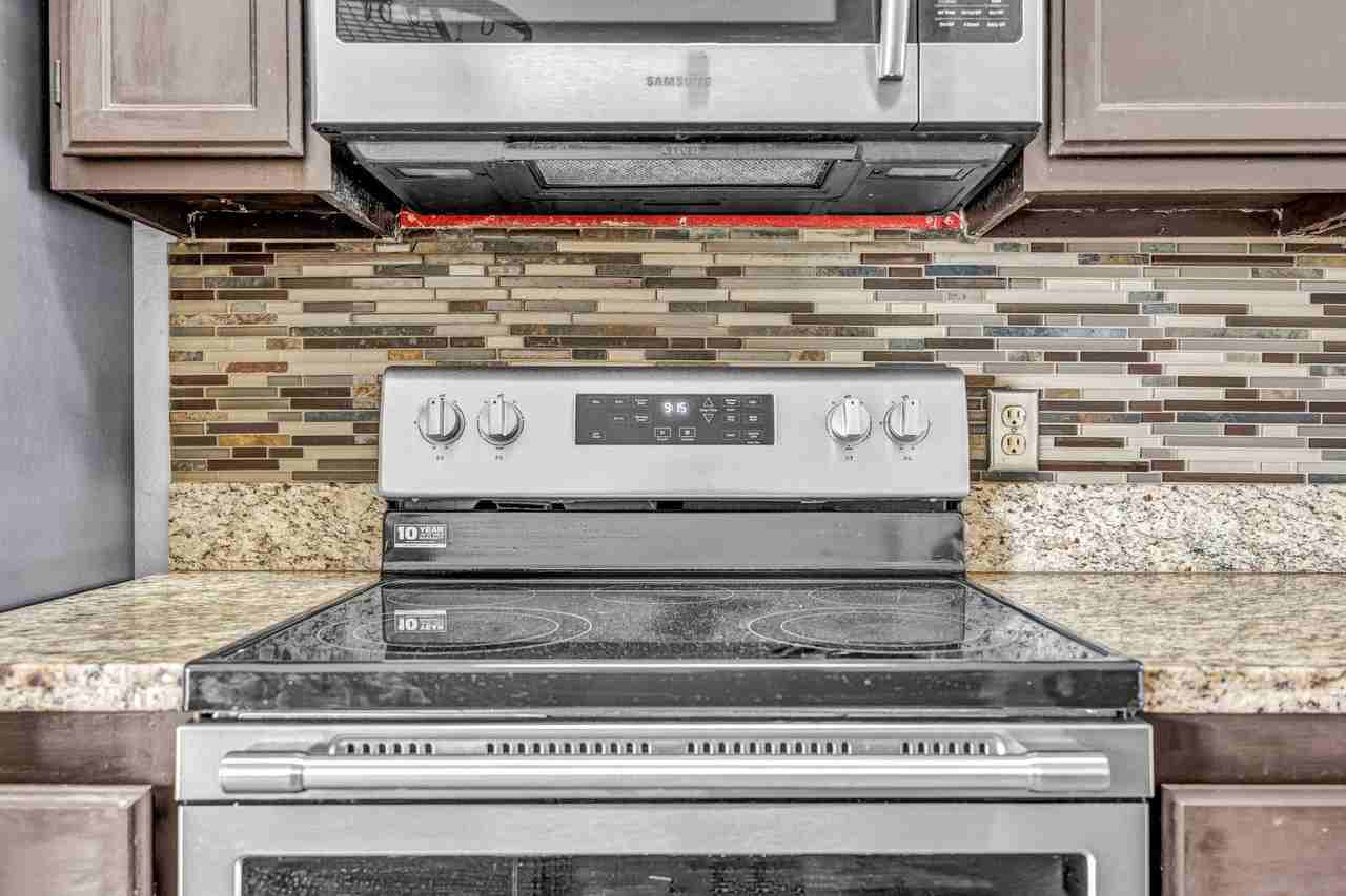 17575 Parrot Dr - Photo 7 of 49