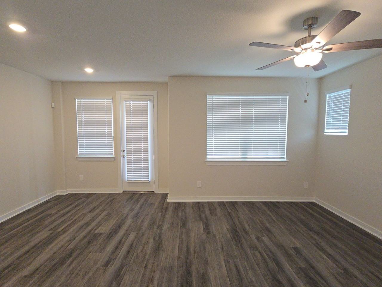 4112 Good Vineyard Ln - Photo 4 of 31