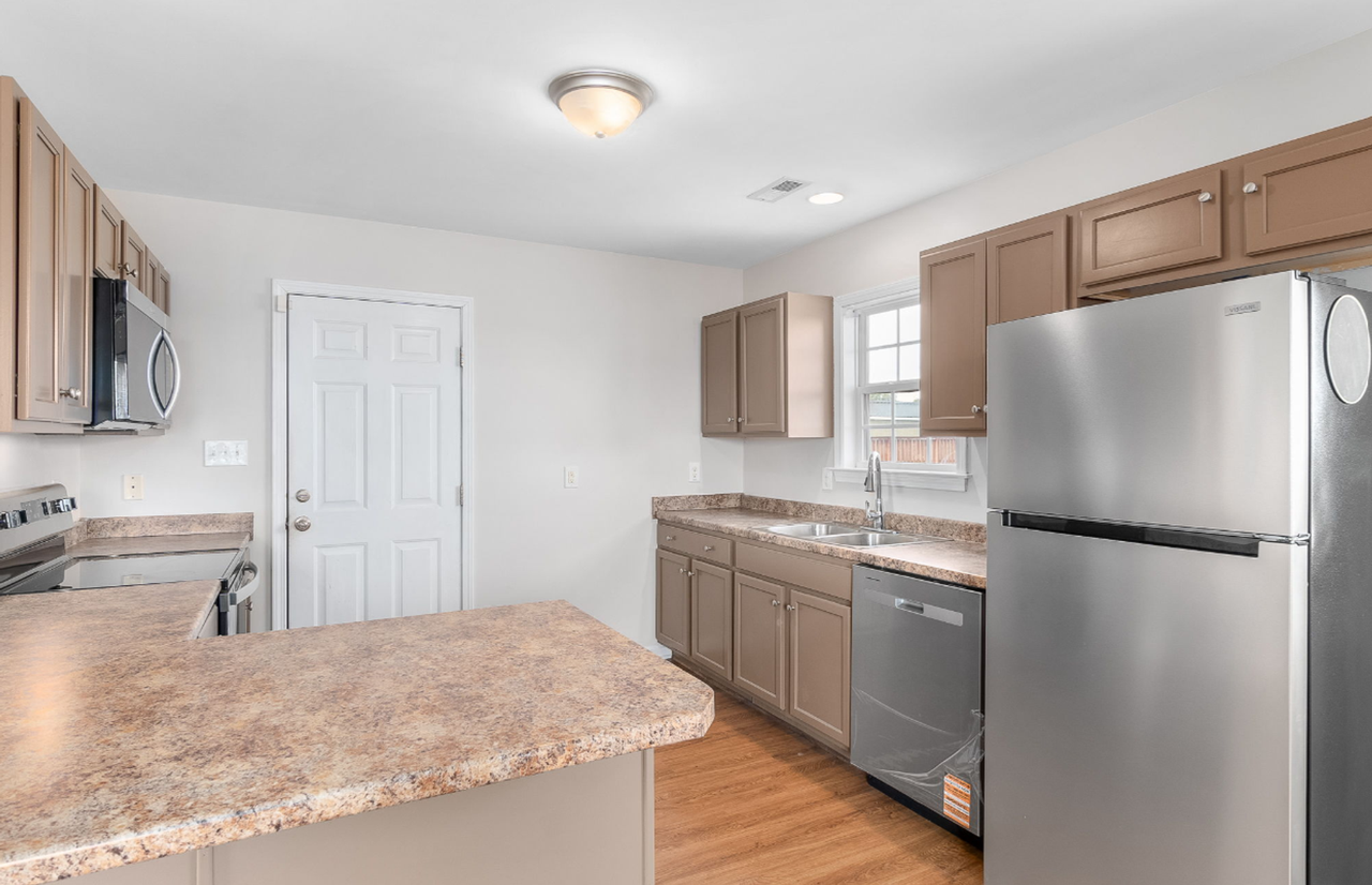 131 Cherry Grove Dr - Photo 7 of 19
